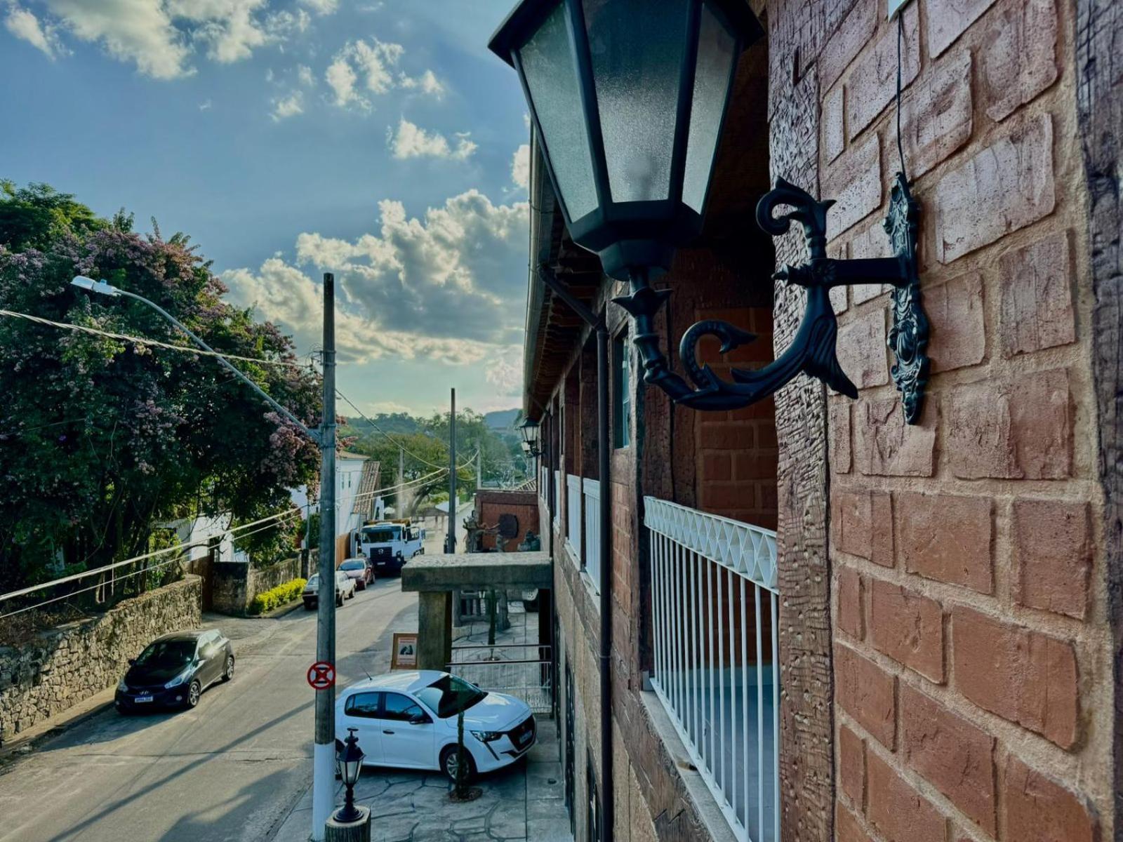 Apartamentos A 200M Do Centro - Hospedaria Villa Da Pedra Tiradentes Exterior foto